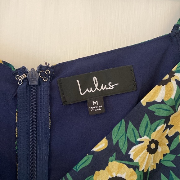 NWT Lulu’s Floral Inclusive Navy Blue Floral Print Puff Sleeve Mini Dress - Picture 8 of 12